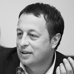 Константин Сонин