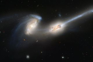 25 мая, Санкт-Петербург: Взаимодействующие галактики